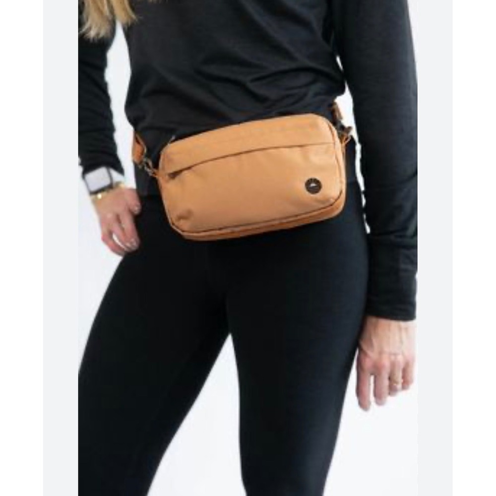 TOBIQ Travel Belt Bag Waist Pack NEW Tan Nylon Crossbody Gorpcore Hiking Casual